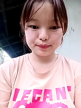 XoiXoi232 online show from September 9, 11:10 am