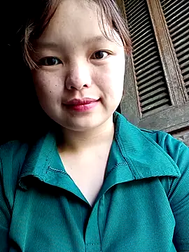 XoiXoi232 online show from October 5, 12:31 am