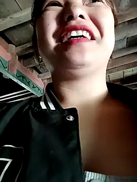 XoiXoi232 online show from October 10, 3:38 am