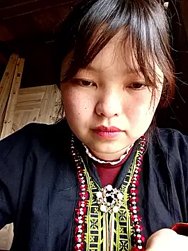 Snapshot of XoiXoi232 chatting on February 17, 5:04 am XoiXoi232 online show from February 17, 5:04 am