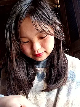 Snapshot of XoiXoi232 chatting on February 27, 3:50 am XoiXoi232 online show from February 27, 3:50 am