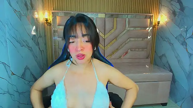 zoe r  online show from December 19, 3:13 am