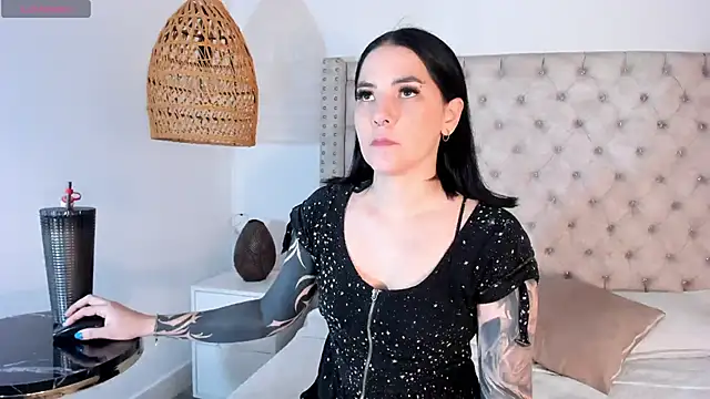 kate cass online show from December 17, 6:47 pm