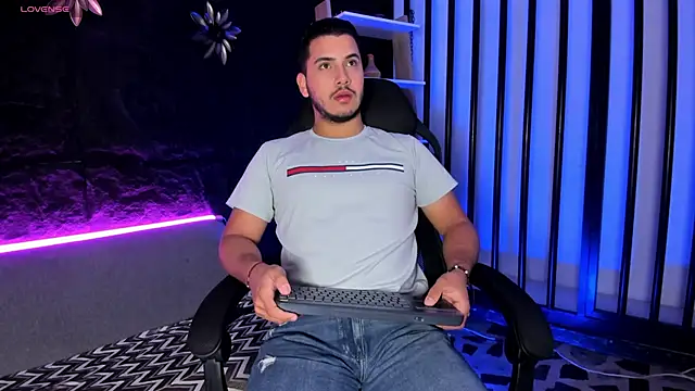 Axel grey  online show from December 18, 12:22 pm