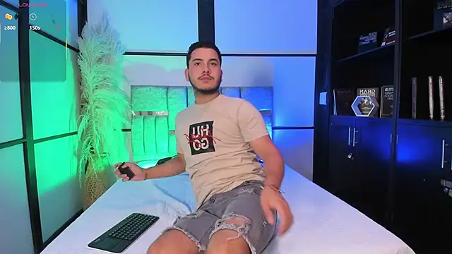 Axel grey  online show from December 22, 12:24 pm