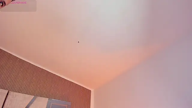 Snapshot of Axel_grey_ chatting on April 26, 12:36 pm Axel grey online show from April 26, 12:36 pm