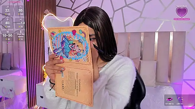 CYRUS TAY online show from April 1, 11:44 am