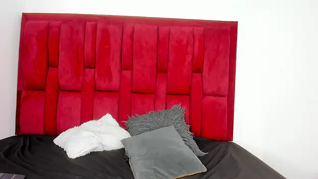 LilithVibe  online show from October 24, 3:03 am