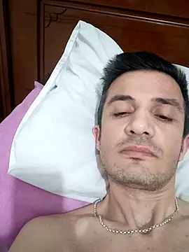 Snapshot of OGUZOZAN chatting on November 10, 9:03 pm OGUZOZAN online show from November 10, 9:03 pm