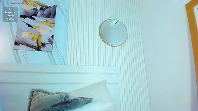 Snapshot of Kloeh_Star chatting on February 14, 8:27 pm Kloeh Star online show from February 14, 8:27 pm