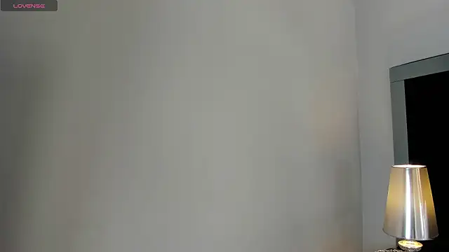 CarolineLee  online show from February 4, 10:47 pm