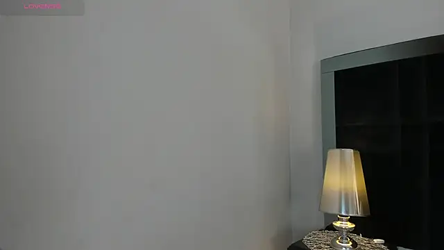 CarolineLee  online show from February 17, 10:38 pm