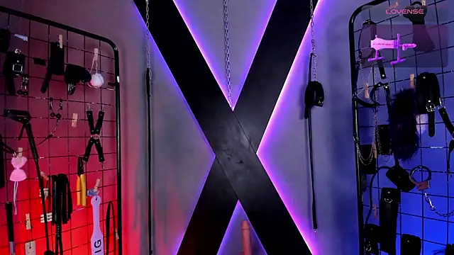 VictoryaLiah BDSM online show from March 20, 10:53 am