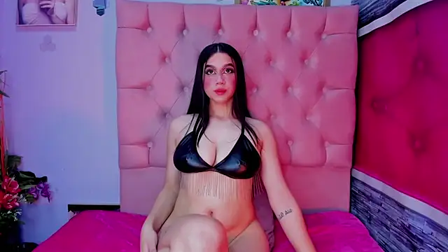 Megan Luxe online show from November 29, 8:34 pm