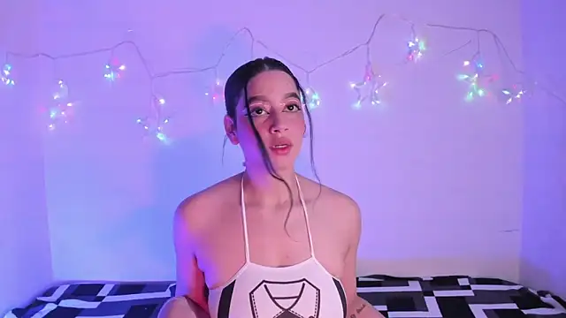 Megan Luxe online show from February 15, 5:15 am