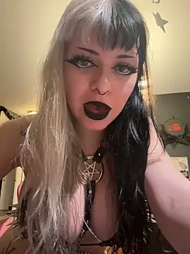 Snapshot of Paige_Turner chatting on November 9, 1:04 am Paige Turner online show from November 9, 1:04 am