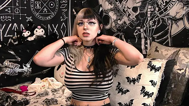 Paige Turner online show from March 14, 12:06 am