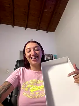 Paulina-Wells online show from November 18, 9:19 pm