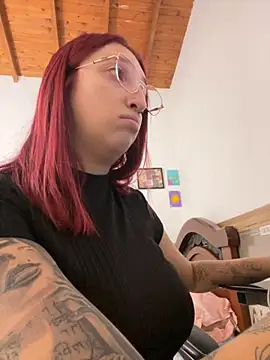 Paulina-Wells online show from November 20, 9:58 pm