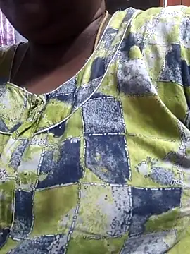 Snapshot of TAMIL_ELAKKIYA chatting on June 18, 1:59 pm TAMIL ELAKKIYA online show from June 18, 1:59 pm