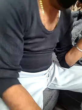 Delhi Couple BlowjobFuck online show from December 15, 1:04 pm