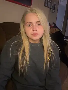 JuicyExxxperience online show from February 5, 2:22 pm