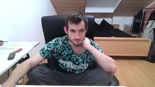 Snapshot of Bez3ybik chatting on October 30, 2:35 am Bez3ybik online show from October 30, 2:35 am