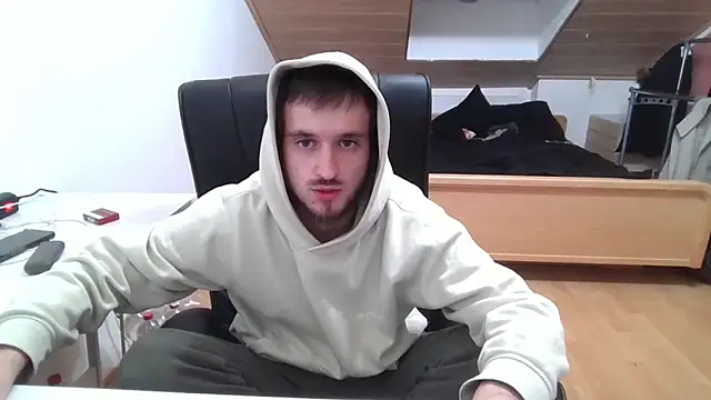 Snapshot of Bez3ybik chatting on November 12, 6:08 pm Bez3ybik online show from November 12, 6:08 pm