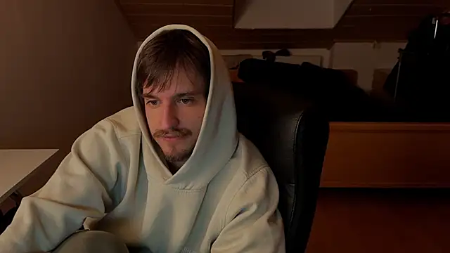 Snapshot of Bez3ybik chatting on February 22, 9:35 pm Bez3ybik online show from February 22, 9:35 pm