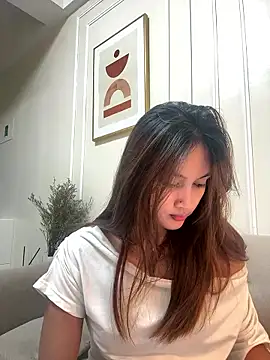 LanySylvia online show from January 10, 2:30 pm