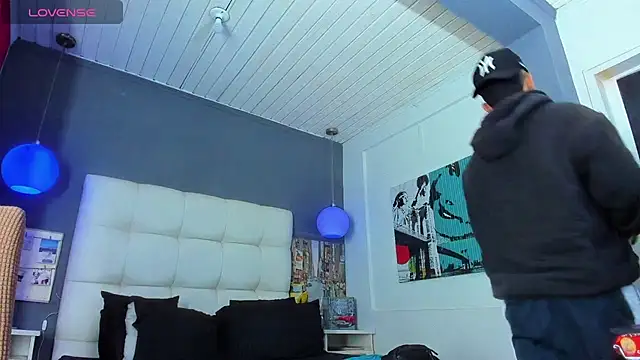 Yiyo10  online show from February 18, 5:14 am