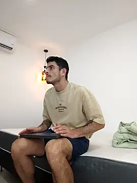 Snapshot of damian_bull chatting on September 14, 7:57 pm damian bull online show from September 14, 7:57 pm