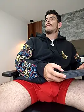 Snapshot of damian_bull chatting on September 21, 7:59 pm damian bull online show from September 21, 7:59 pm