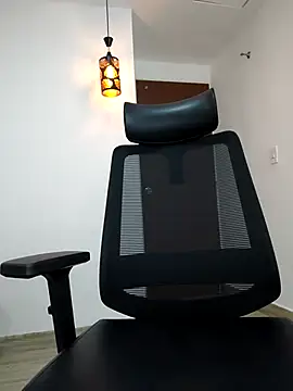 Snapshot of damian_bull chatting on September 22, 7:49 pm damian bull online show from September 22, 7:49 pm