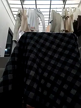 Snapshot of damian_bull chatting on October 24, 2:24 pm damian bull online show from October 24, 2:24 pm