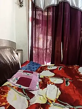 MEERAcle online show from March 7, 4:31 am