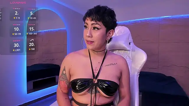 Snapshot of ZahaRose chatting on October 11, 5:00 pm ZahaRose online show from October 11, 5:00 pm