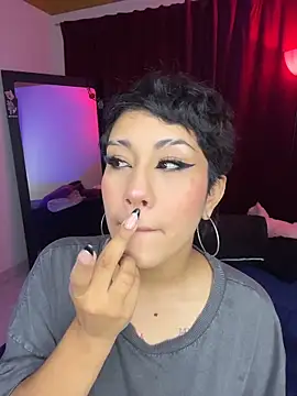 ZahaRose online show from November 9, 8:07 pm