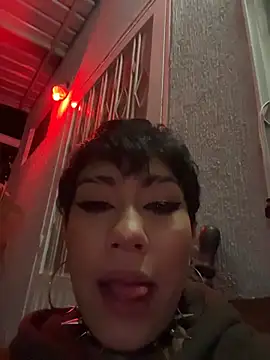 ZahaRose online show from November 15, 4:21 am