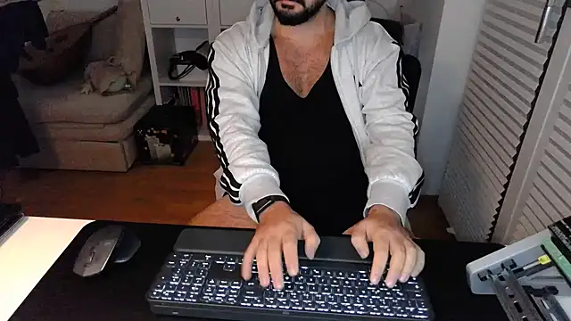 Snapshot of Velvetvoyager69 chatting on November 23, 12:54 am Velvetvoyager69 online show from November 23, 12:54 am