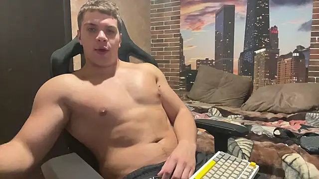 MusclePhantom online show from October 14, 7:25 pm