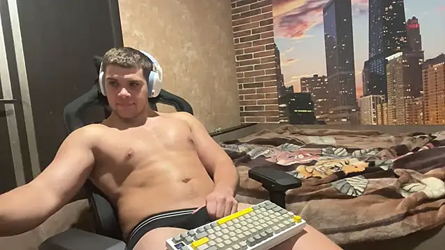 MusclePhantom online show from November 9, 9:46 pm