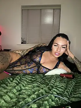 BELLABLACKXUK online show from April 7, 9:48 pm