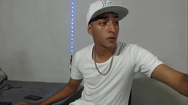 partdemonlatin666 online show from October 30, 8:20 pm