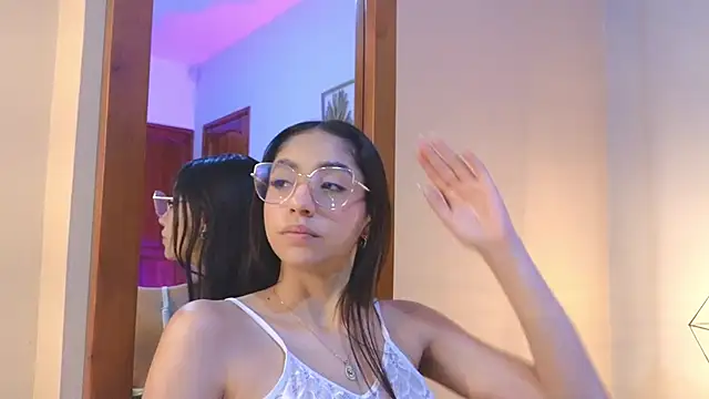 IvyJhons online show from December 18, 12:00 pm