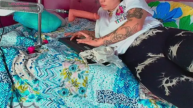 Snapshot of Lali_HOtt chatting on September 29, 7:30 pm Lali HOtt online show from September 29, 7:30 pm