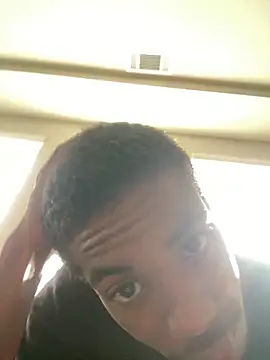 Snapshot of huhgtr chatting on November 15, 7:32 pm huhgtr online show from November 15, 7:32 pm