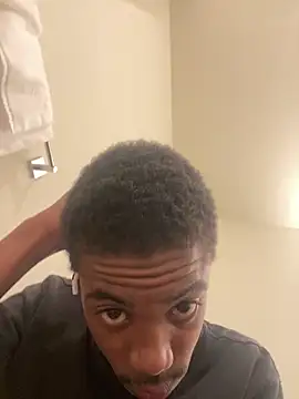 Snapshot of huhgtr chatting on November 17, 3:51 pm huhgtr online show from November 17, 3:51 pm