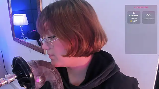 isa grey  online show from October 2, 3:57 am