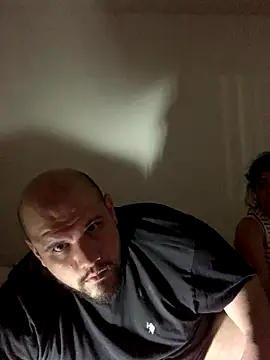 Snapshot of shakeweight chatting on November 28, 4:37 am shakeweight online show from November 28, 4:37 am